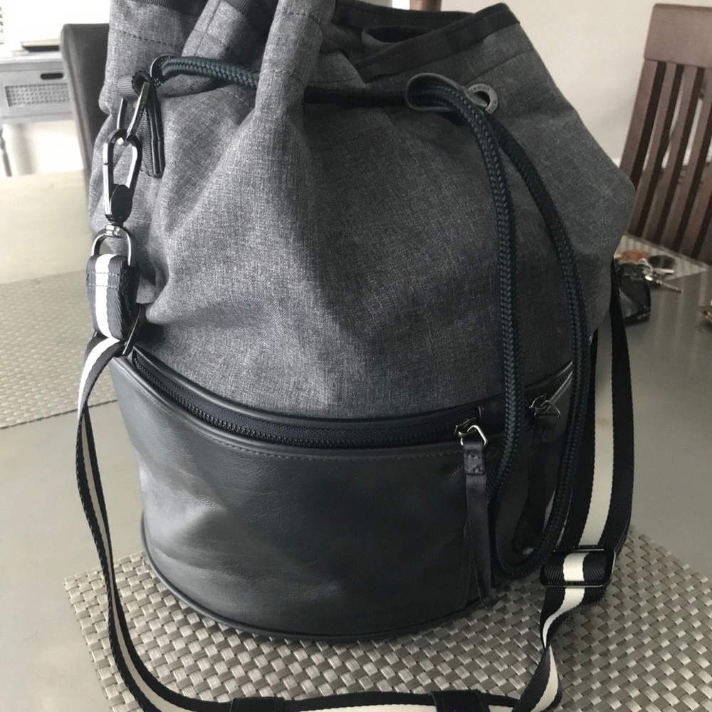 Authentic Lululemon Method Bag
